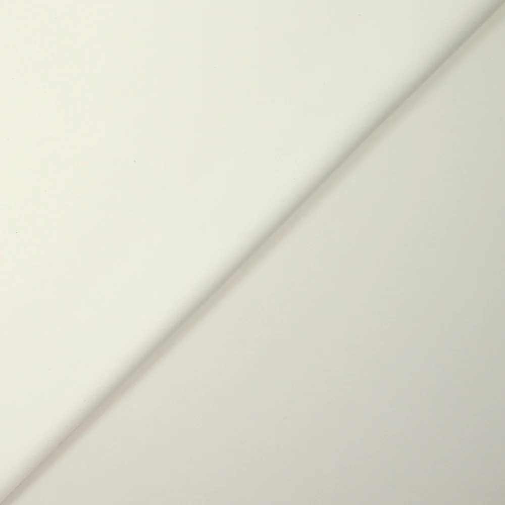 Crêpe satin de polyester mat blanc cassé