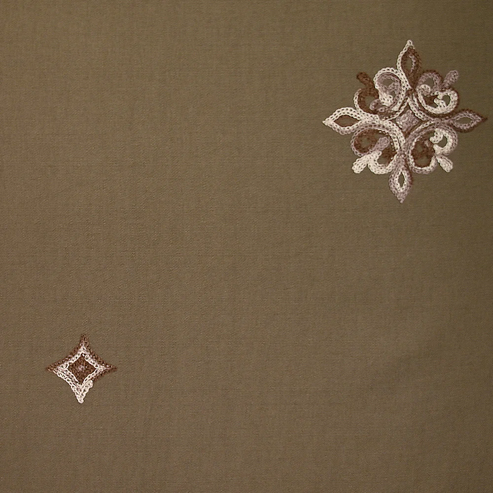CrĂȘpe viscose brodĂ© Aurore fond marron taupe