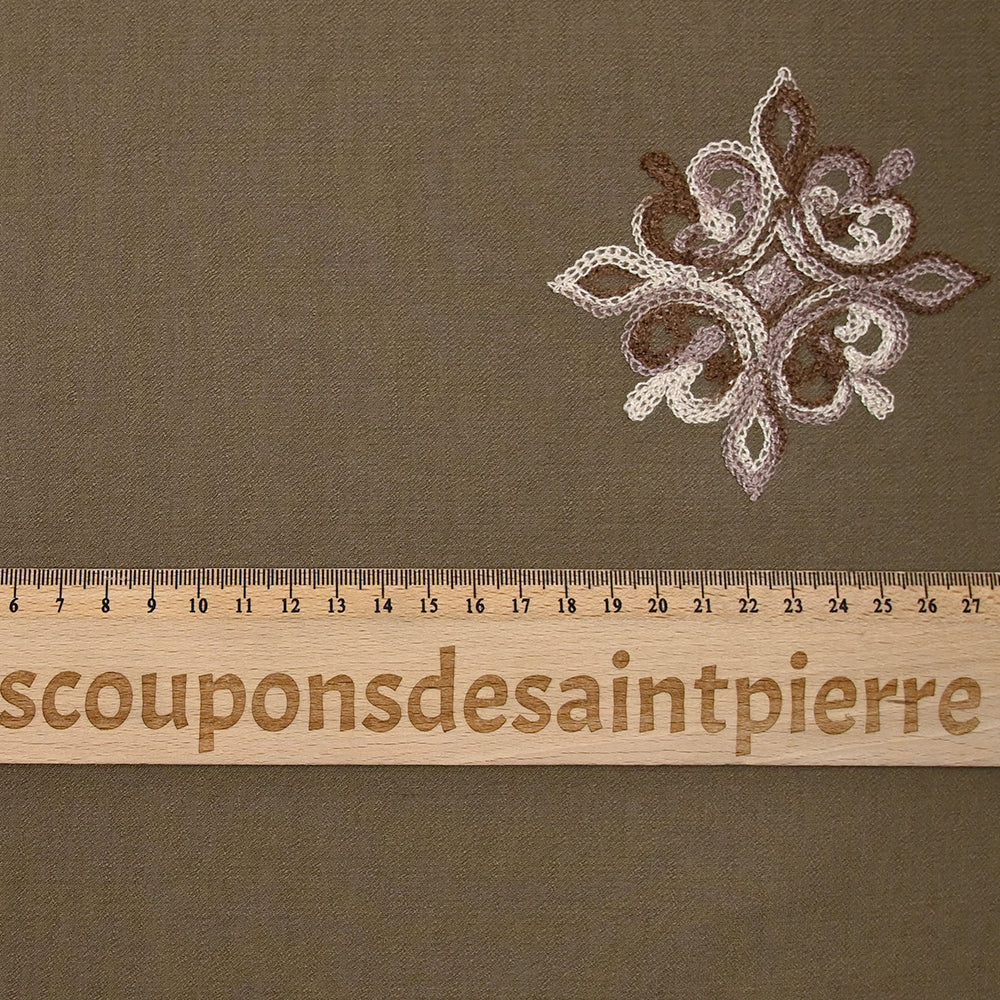 CrĂȘpe viscose brodĂ© Aurore fond marron taupe - Image 3