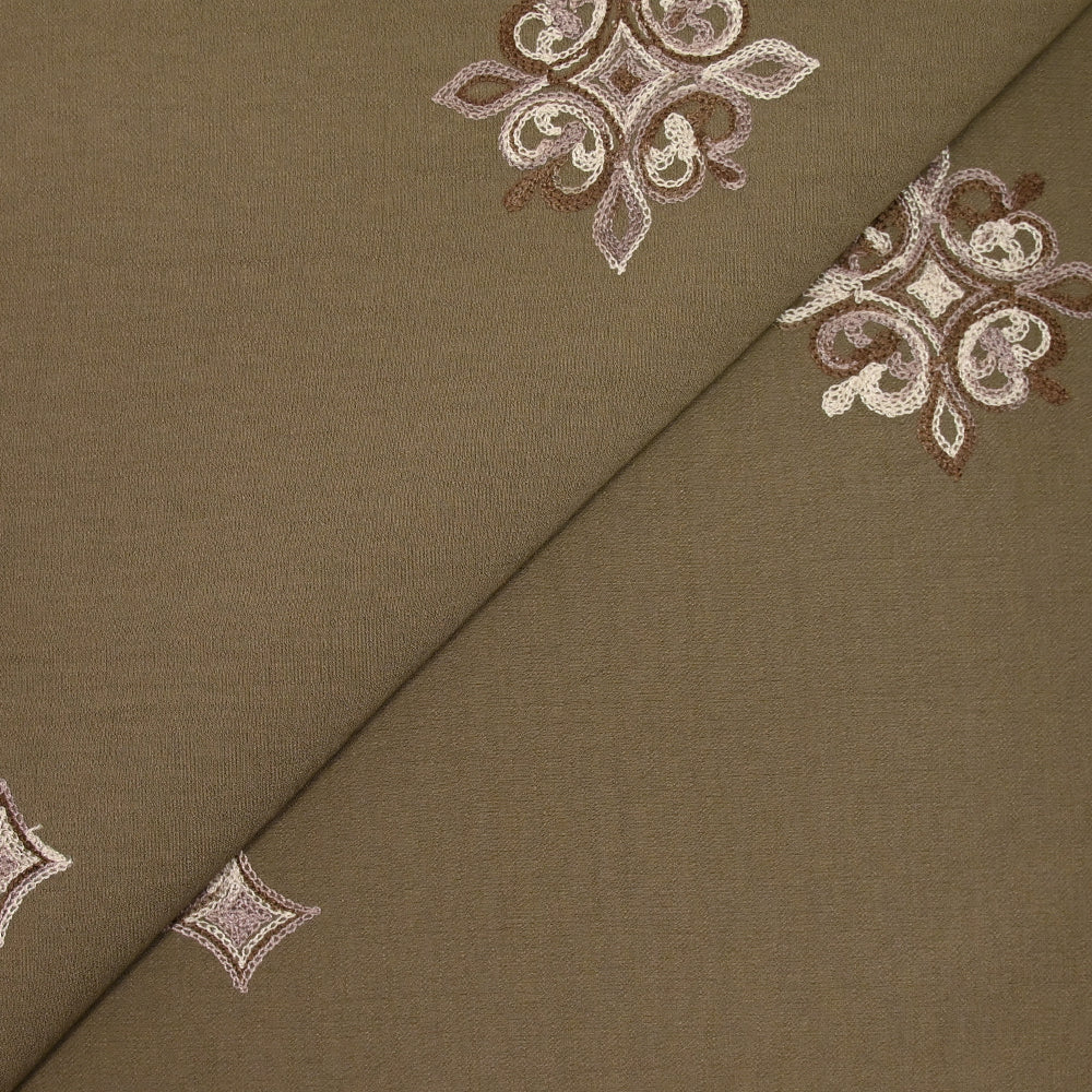 CrĂȘpe viscose brodĂ© Aurore fond marron taupe - Image 4