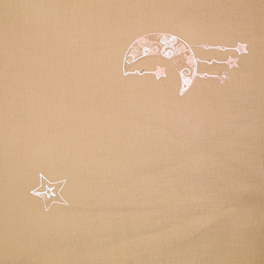 Crêpe viscose brodé Luna fond beige - Image 4
