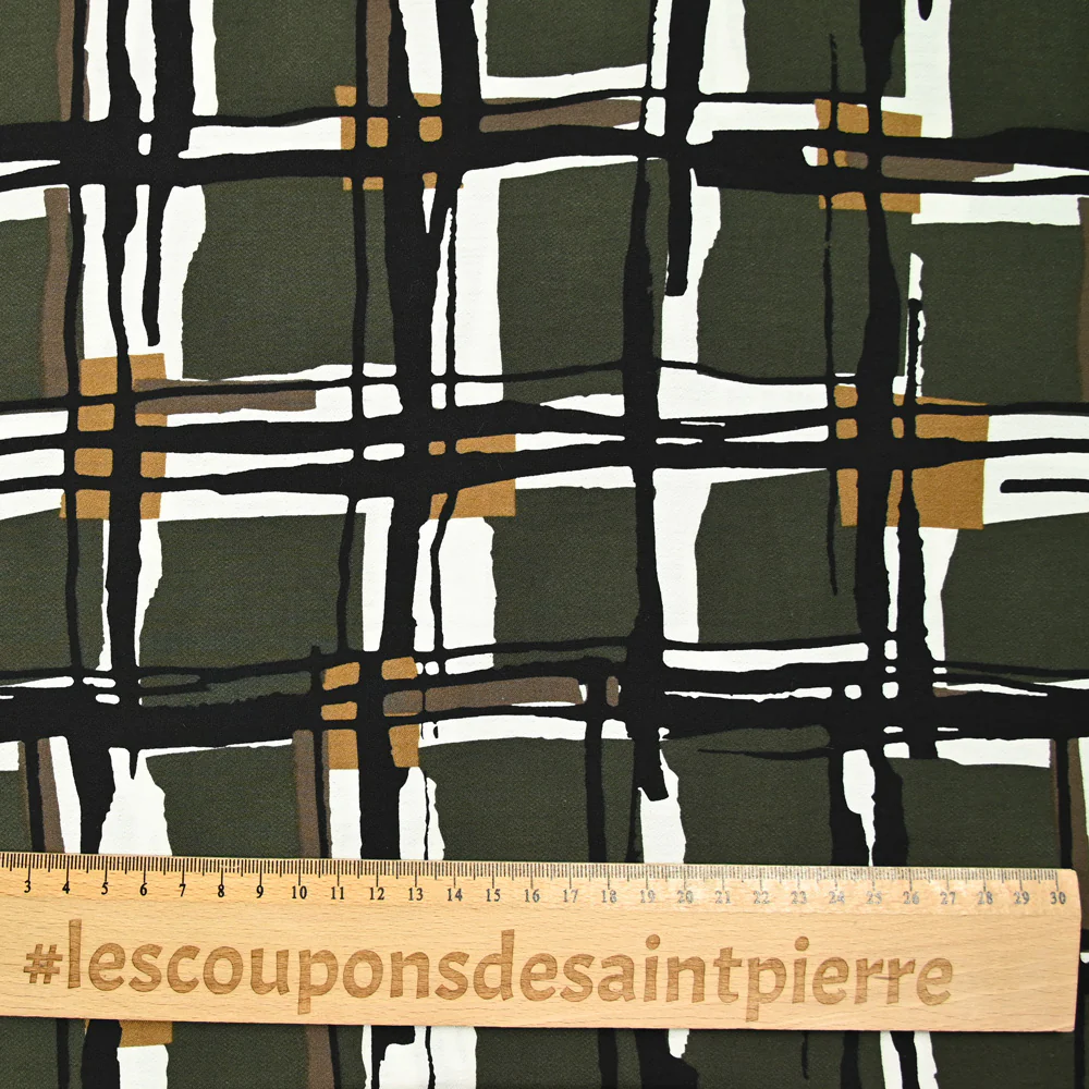 Crêpe viscose imprimé à carreaux fond kaki - Image 3
