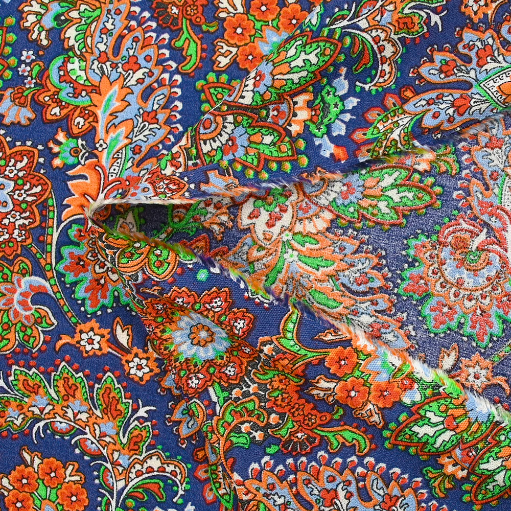 Crêpe viscose imprimé cachemire en fleurs fond bleu roi - Image 5