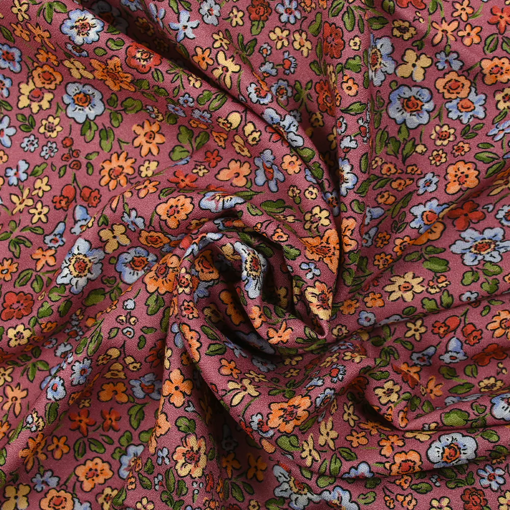 Crêpe viscose imprimé envolée florale fond cassis glacé - Image 2
