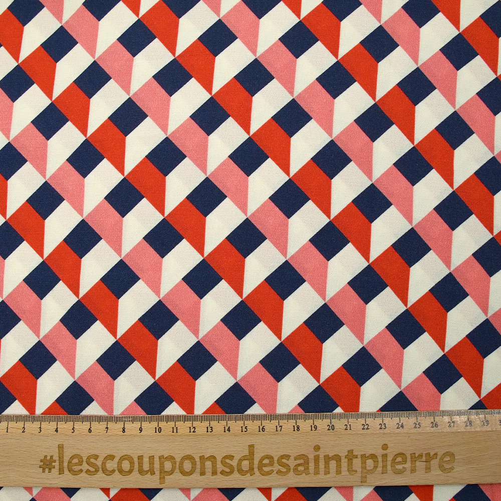 Crêpe viscose imprimé géométrie variable corail et marine fond écru - Image 3