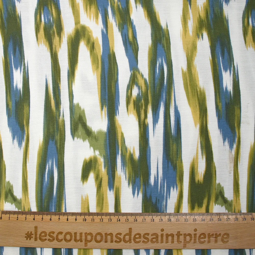 Crêpe viscose imprimé ondes abstraites vert et bleu fond blanc - Image 3