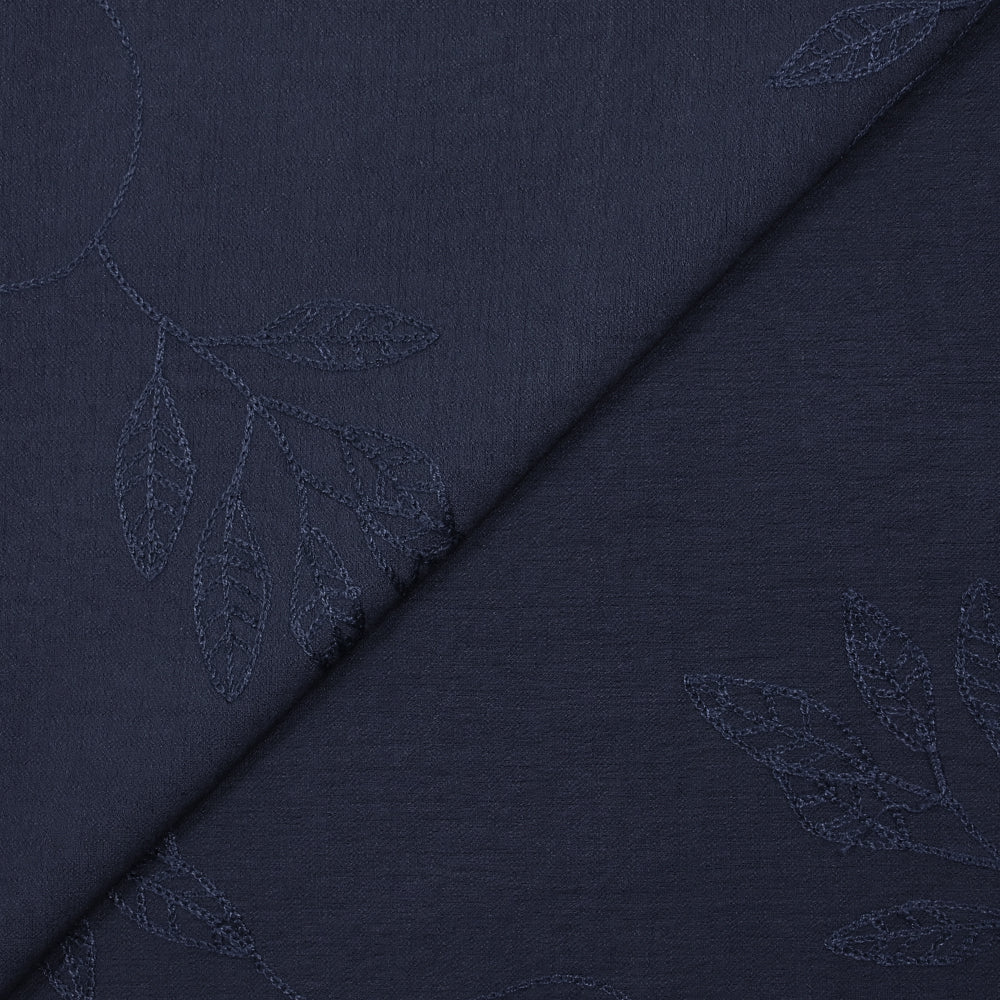Crêpe viscose Lily brodé feuillage marine - Image 5