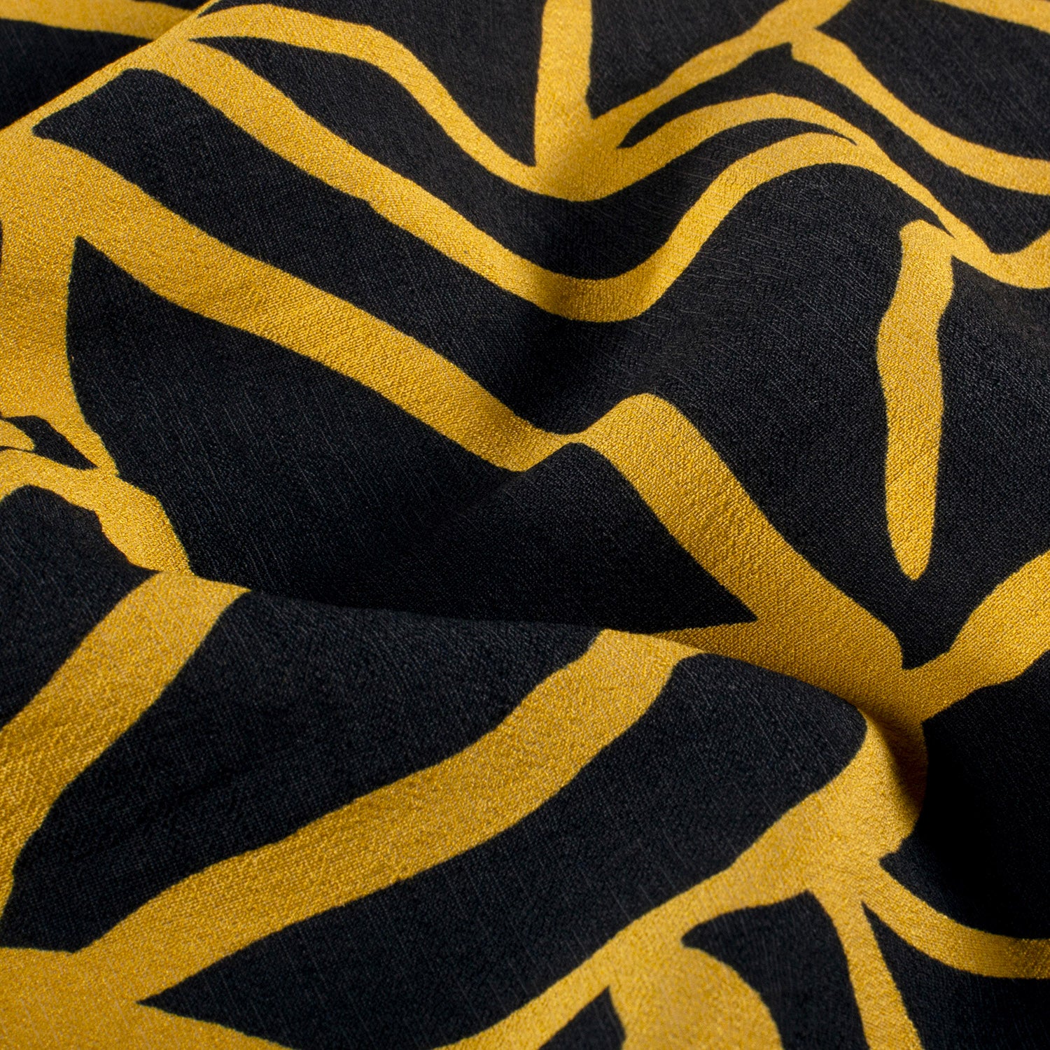 Crêpe viscose ottoman imprimé spaghetti ocre fond noir - Image 3