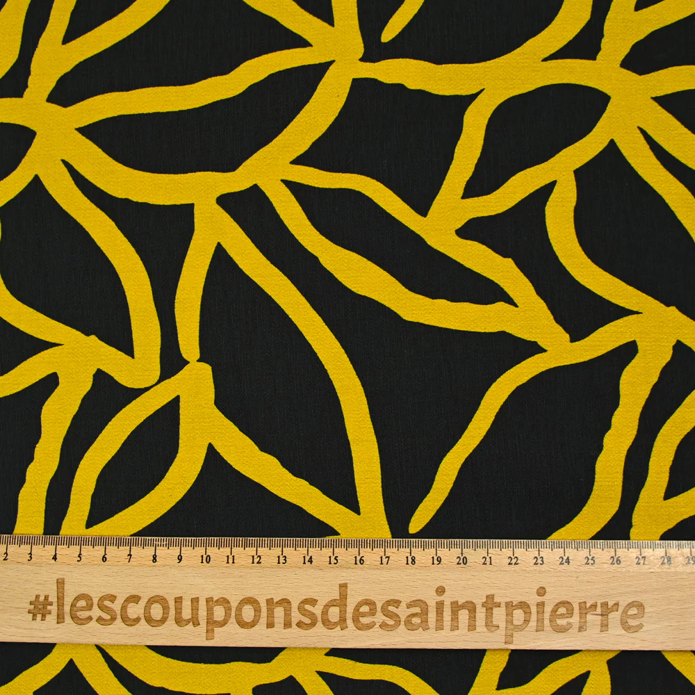 Crêpe viscose ottoman imprimé spaghetti ocre fond noir - Image 6
