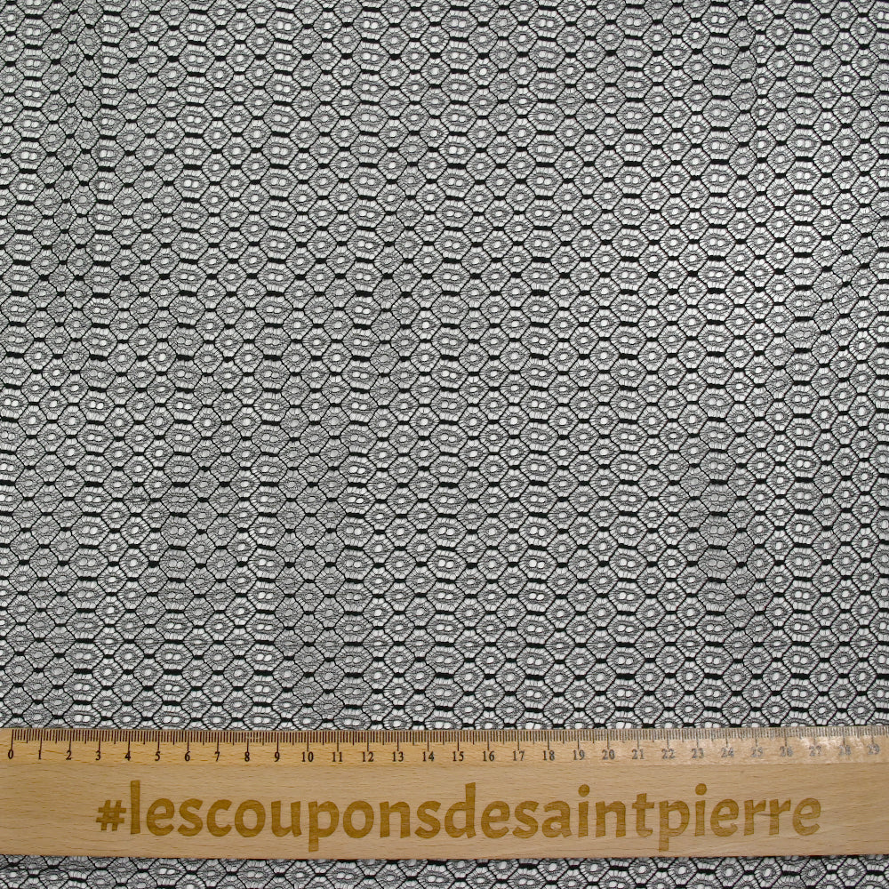 Dentelle de Calais® Calypia noir au mètre - Image 3