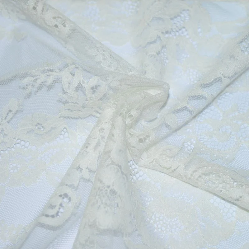 Dentelle festonnée cachemire et fleurs blanc cassé au mètre - Image 4
