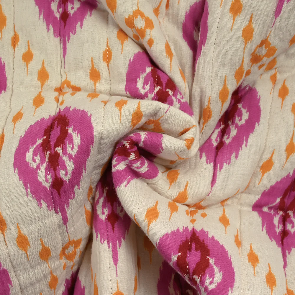 Double gaze matelassée double face indien Gurugram rose fond écru au mètre - Image 7