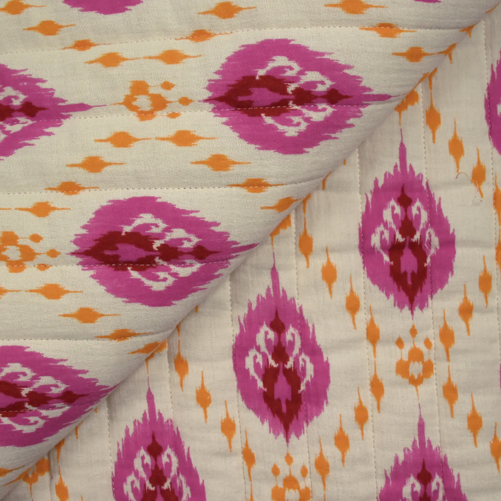 Double gaze matelassée double face indien Gurugram rose fond écru au mètre - Image 9