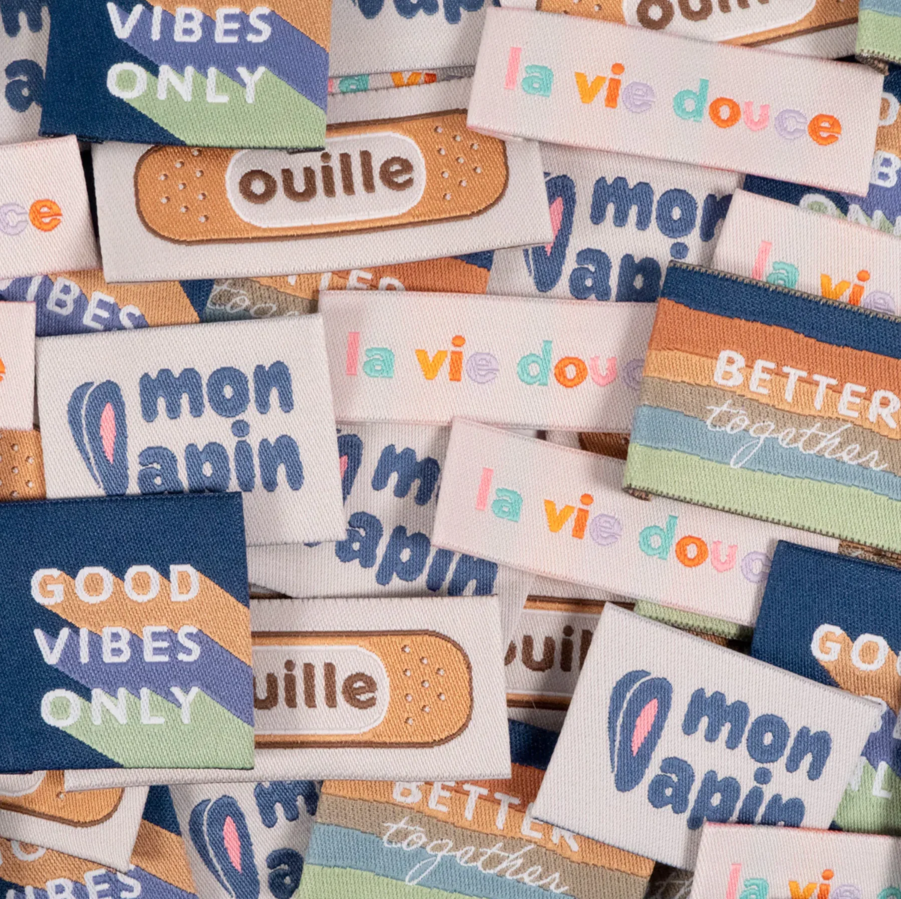 Étiquettes tissées assortiment "Friendly" x 5