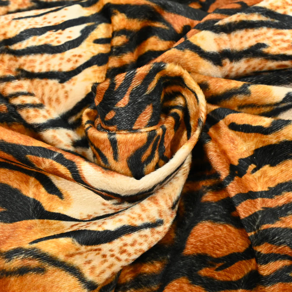 Fausse fourrure poils mi-longs tigre - Image 2