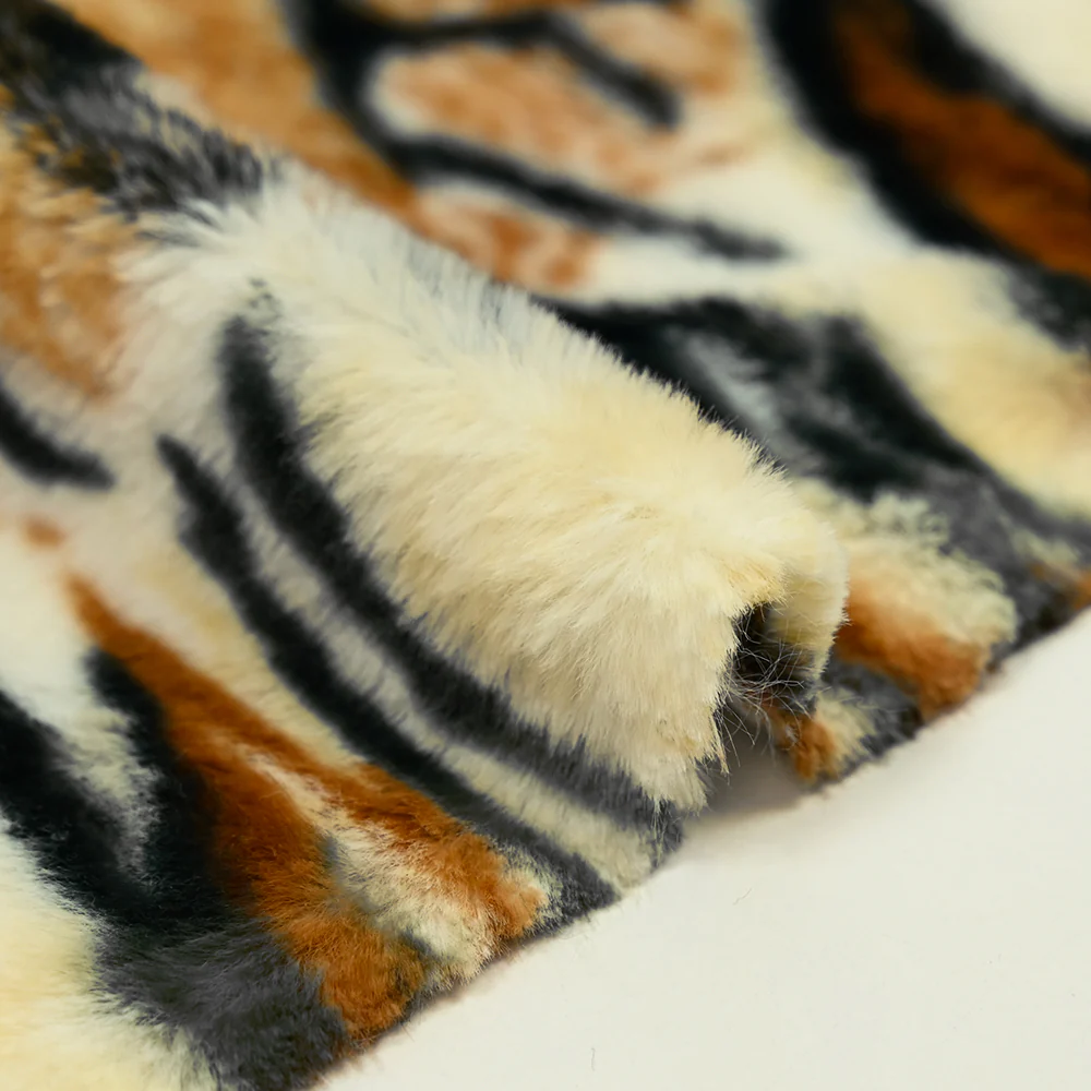 Fausse fourrure tigre fond blond - Image 5