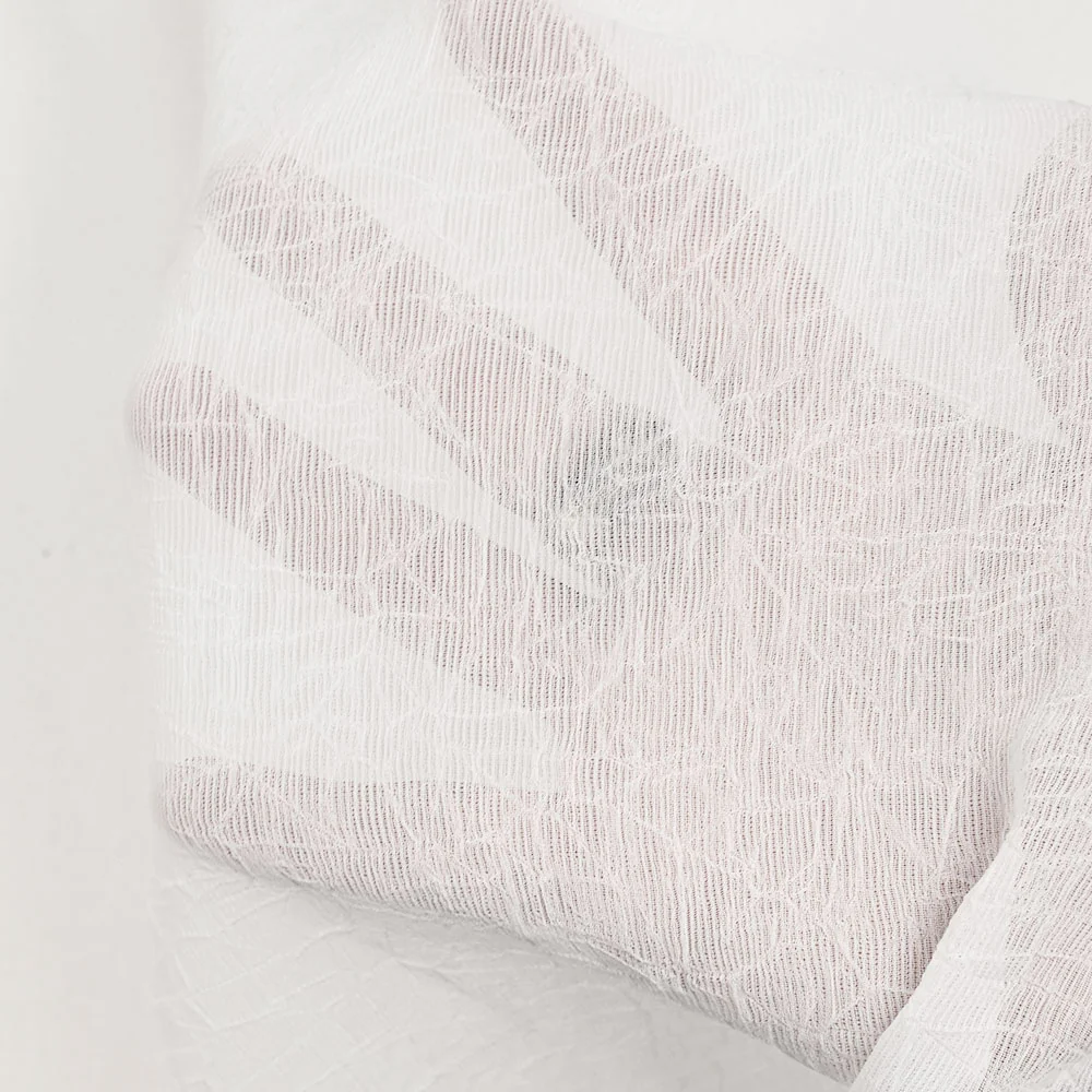 Gaze de polyester froissée blanc - Image 3