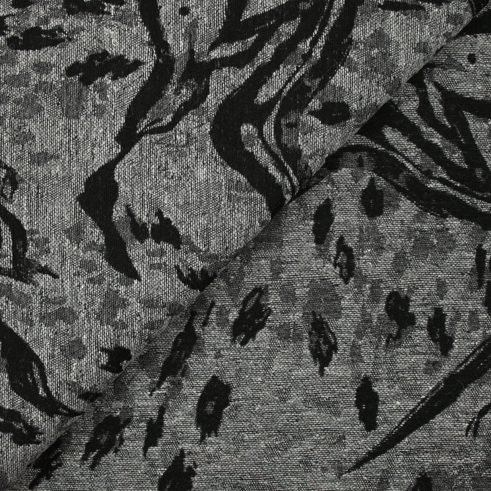 Jacquard de laine mélangée érosion animale noir et gris - Image 5