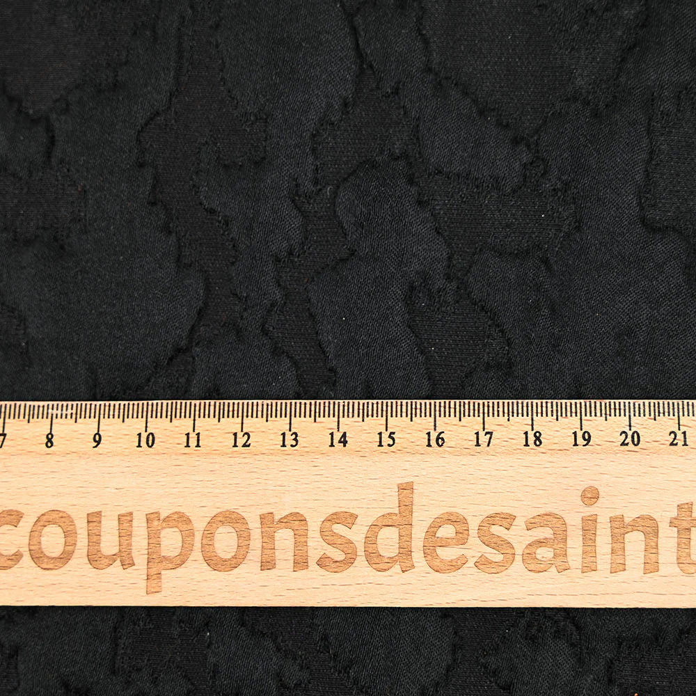 Jacquard matelassé en laine mélangée noir - Image 3