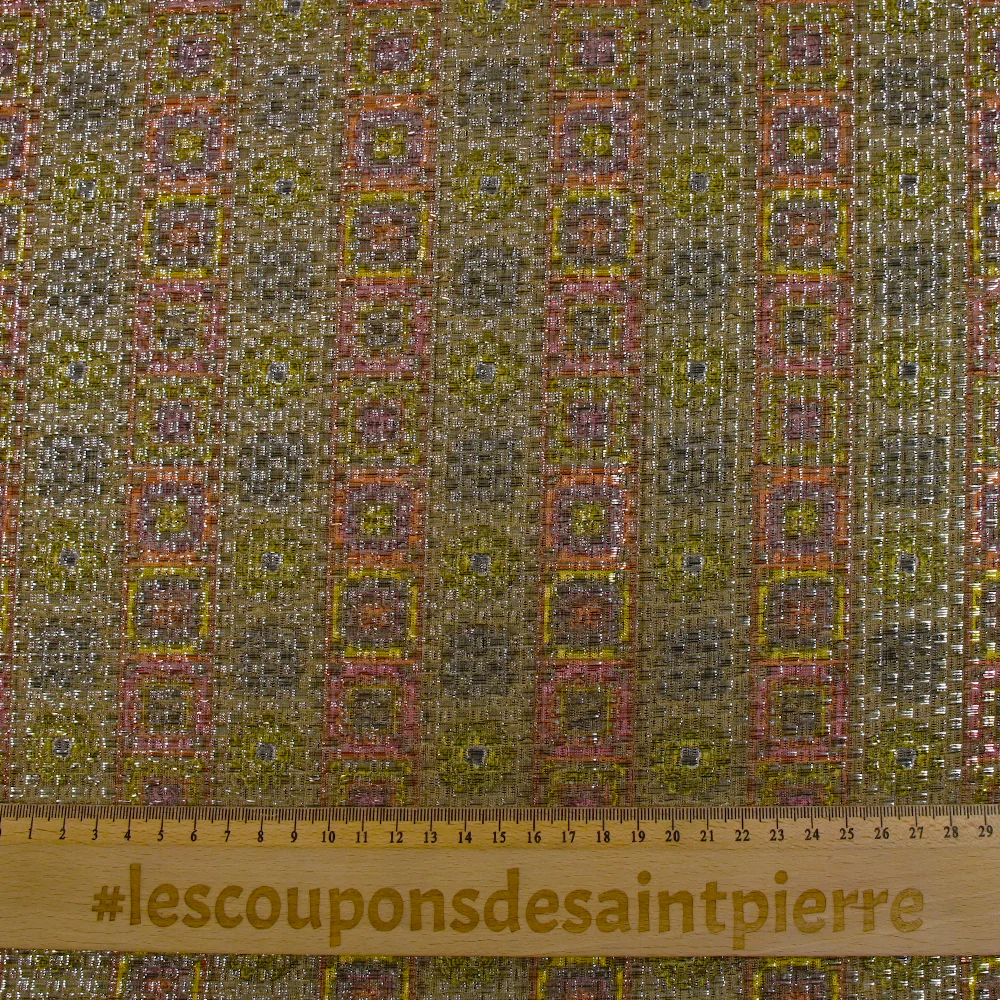 Jacquard polyester lamé frise de vinyls fond beige - Image 3