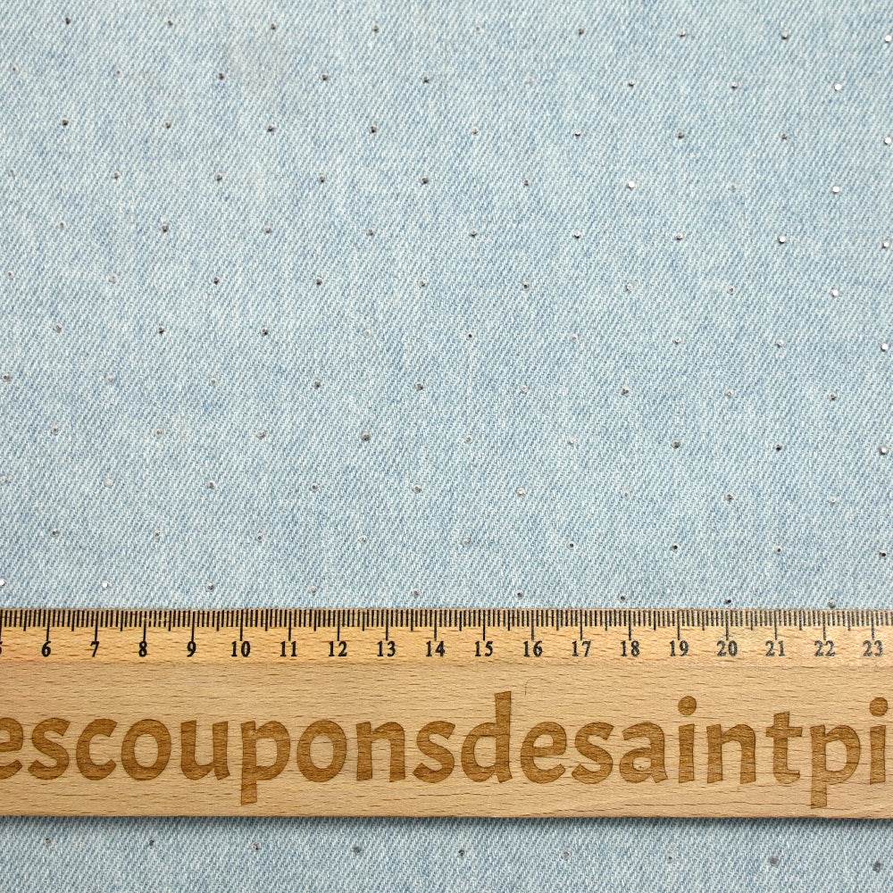 Jean's coton orné de strass fond bleu clair - Image 3