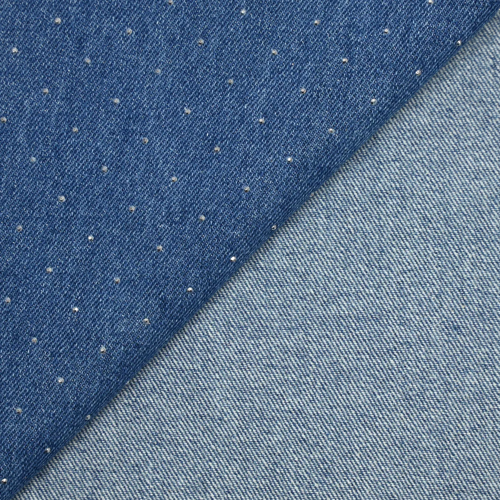Jean's coton orné de strass fond bleu moyen