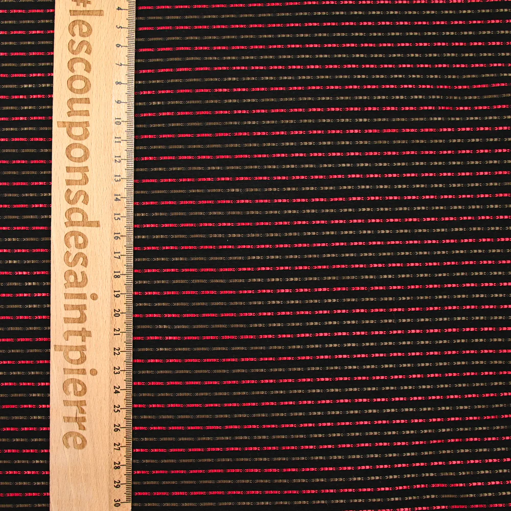 Jacquard polyviscose rayé rouge et kaki fond noir - Image 4