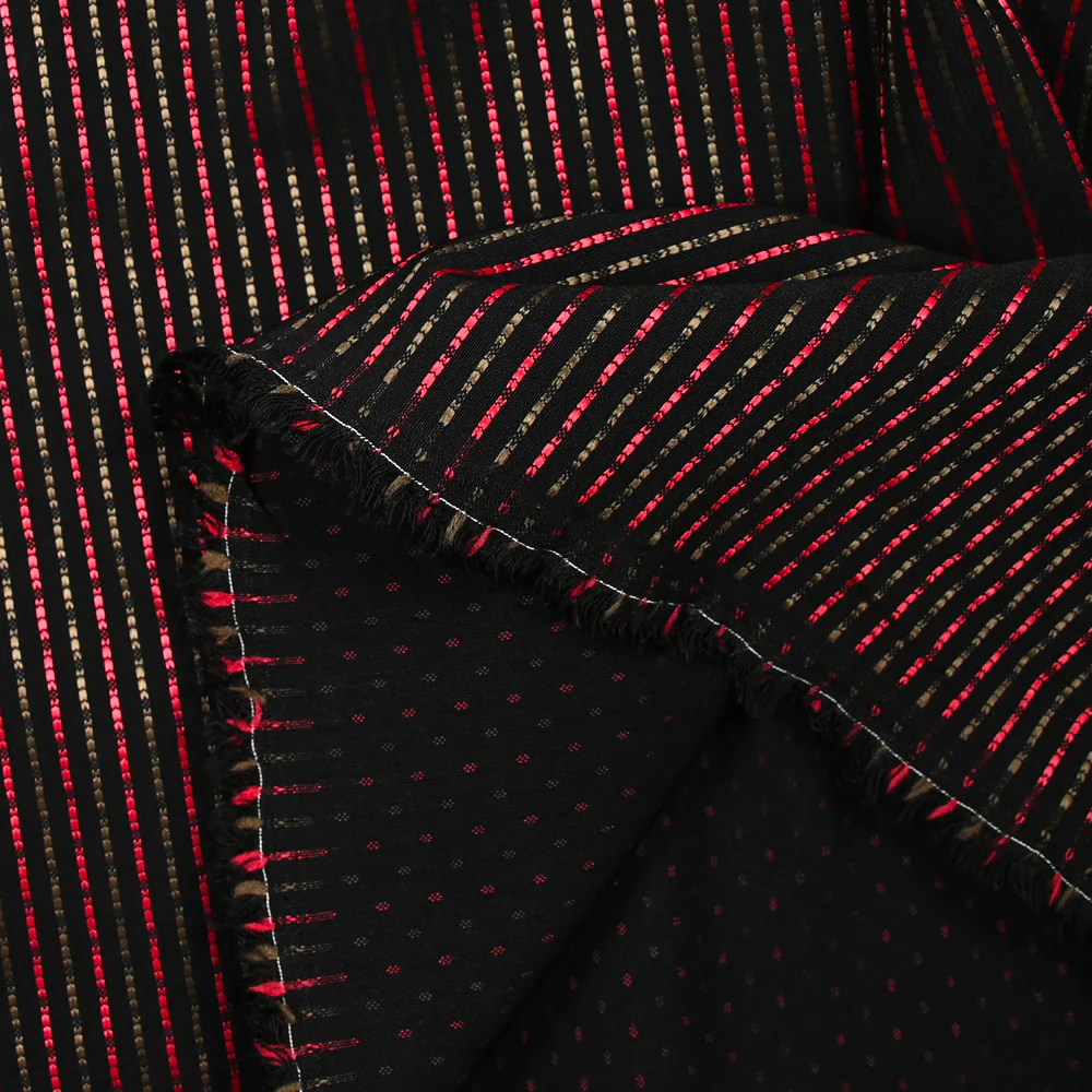 Jacquard polyviscose rayé rouge et kaki fond noir - Image 6