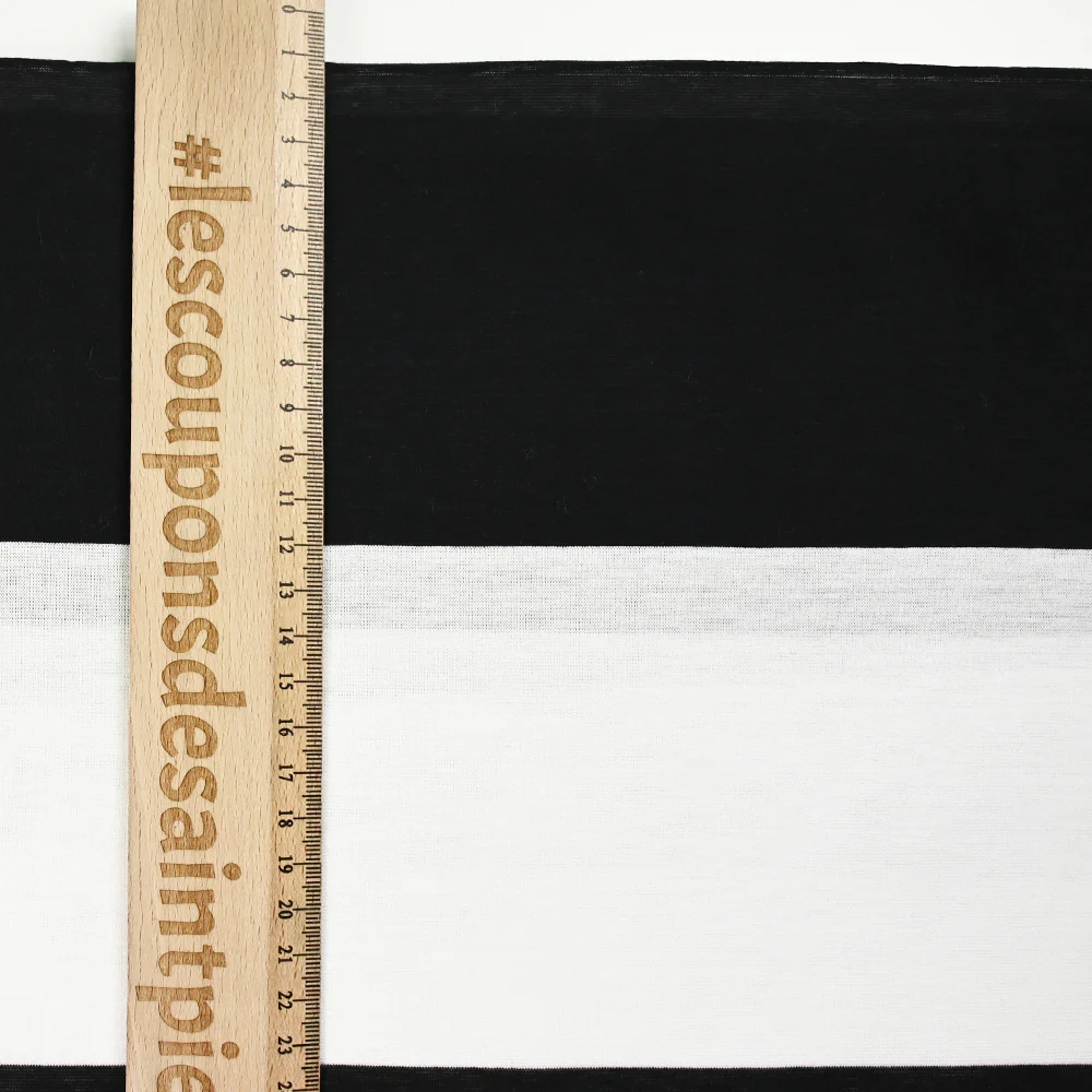 Jersey de coton tissé teint bande blanche et noire - Image 3