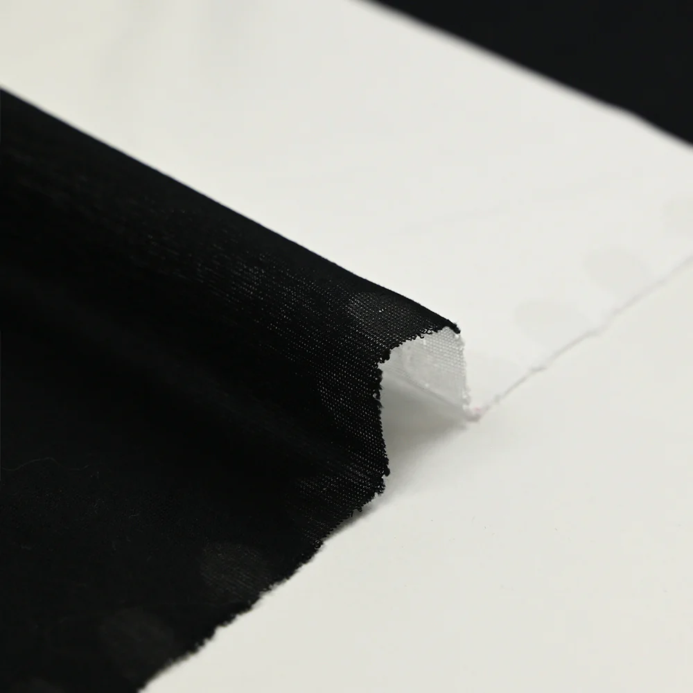 Jersey de coton tissé teint bande blanche et noire - Image 4