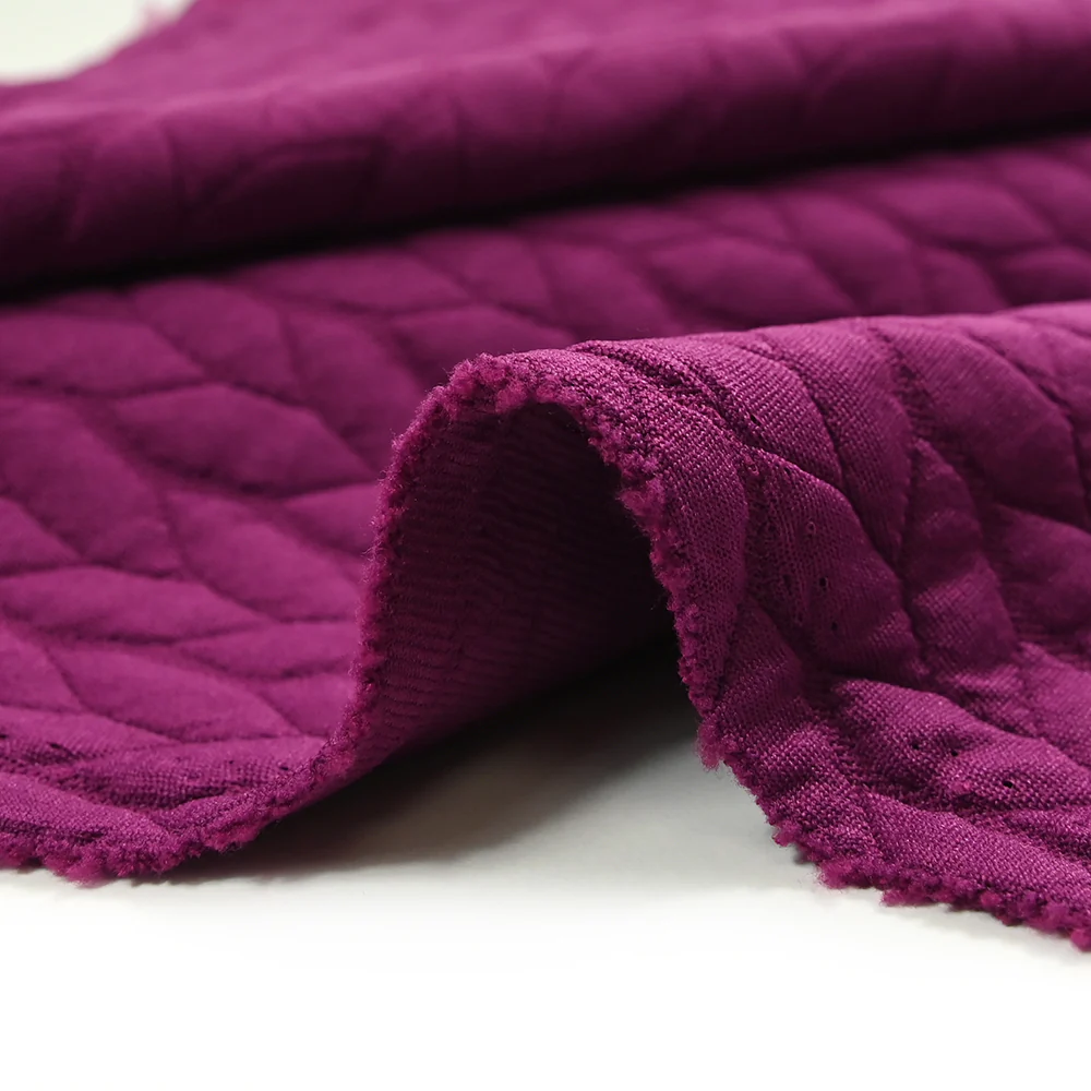 Jersey matelassé tresses fond magenta - Image 7