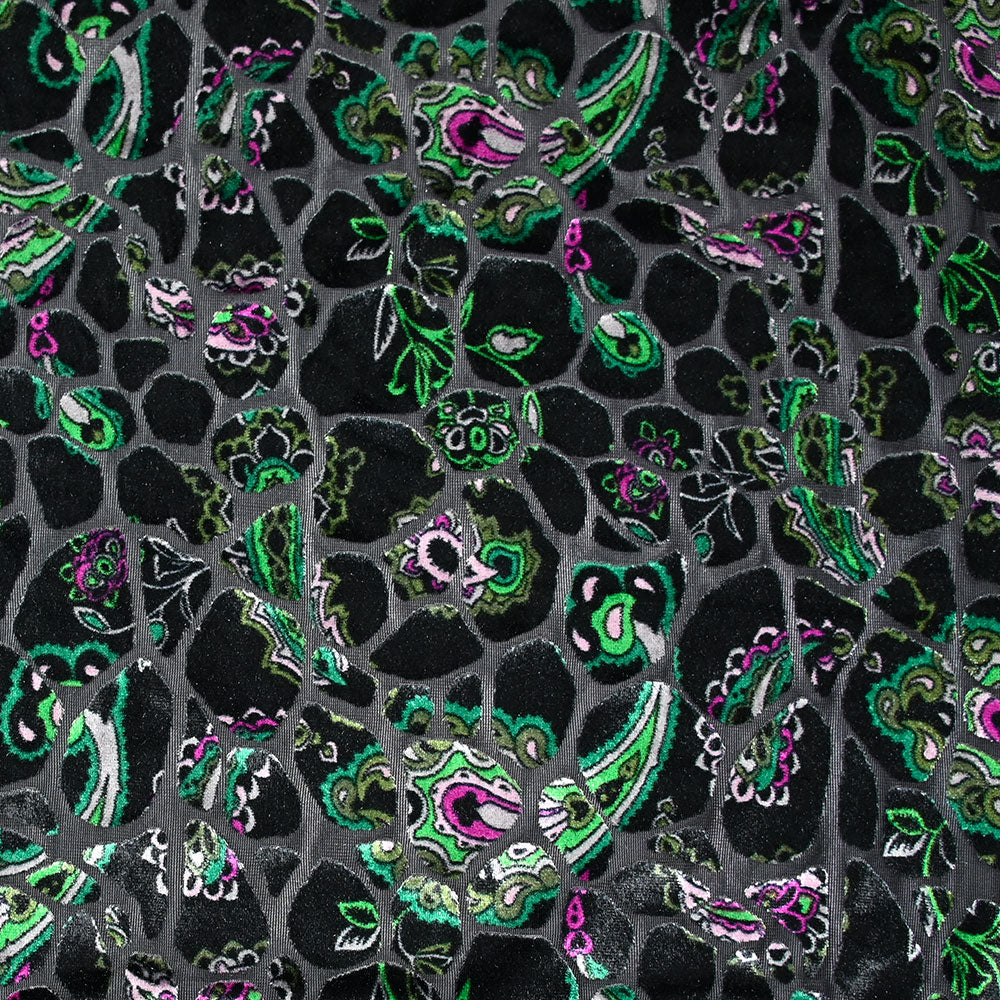 Jersey velours dévoré animal imprimé cachemire vert fond noir
