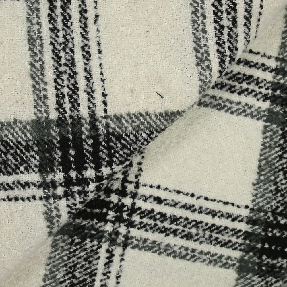 Lainage polyester bouclette à carreaux blanc cassé