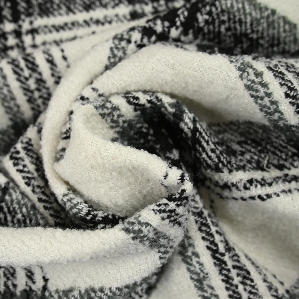 Lainage polyester bouclette à carreaux blanc cassé - Image 2