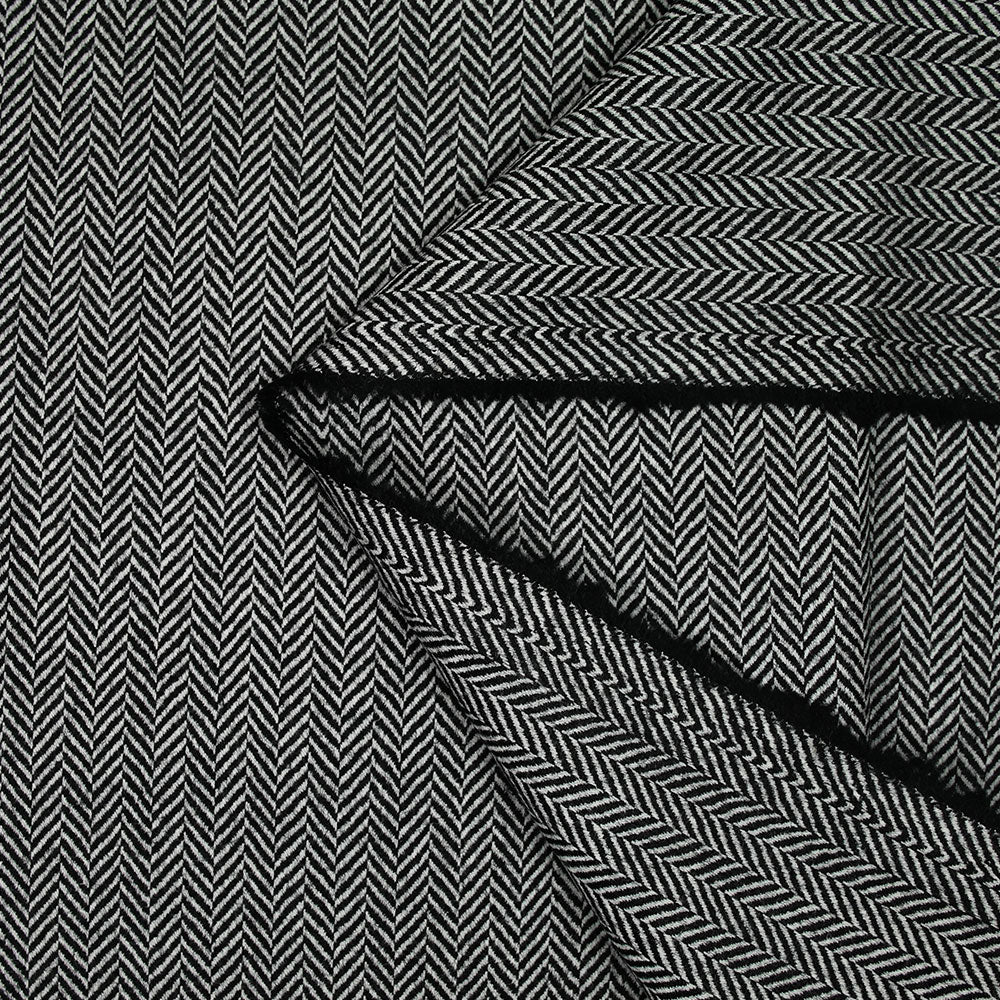 Laine 100% chevrons noir fond blanc - Image 5