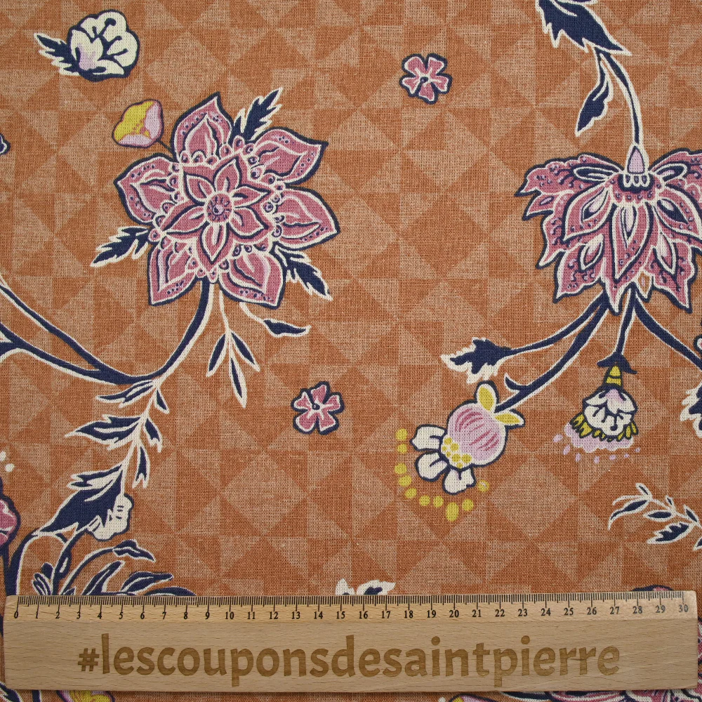 Lin viscose imprimé magnolia fond terre de sienne - Image 3