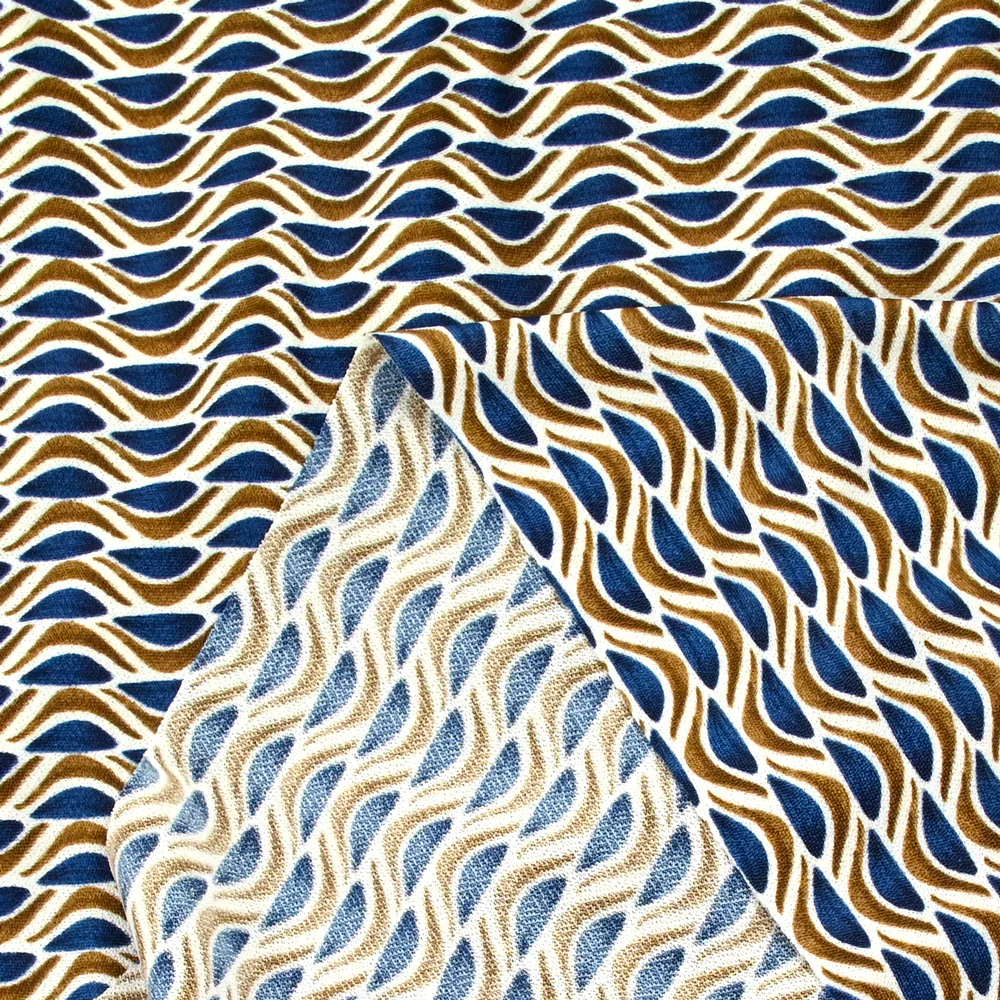 Maille crêpe imprimée vague bleu et marron fond écru - Image 4