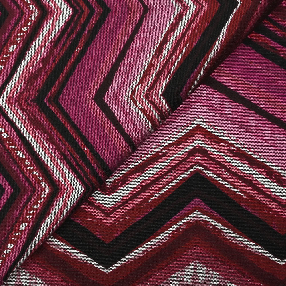 Maille Milano polyviscose chevron fantaisie magenta fond noir - Image 5