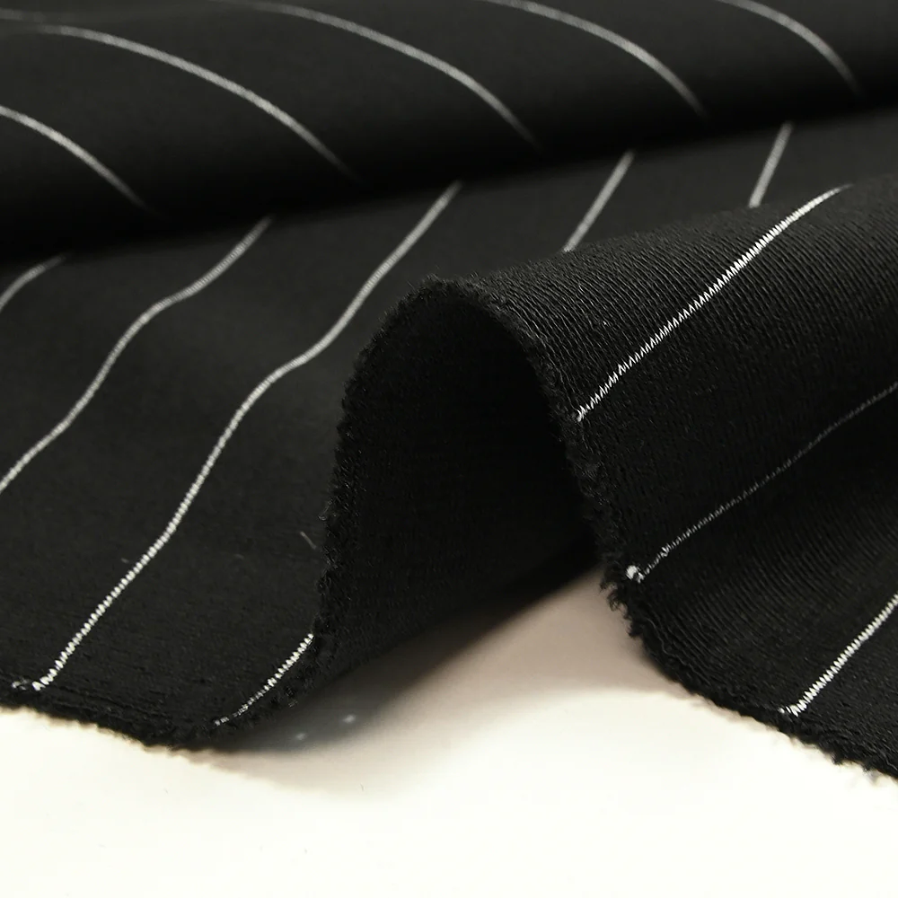 Maille Milano polyviscose rayure 23 mm fond noir - Image 6