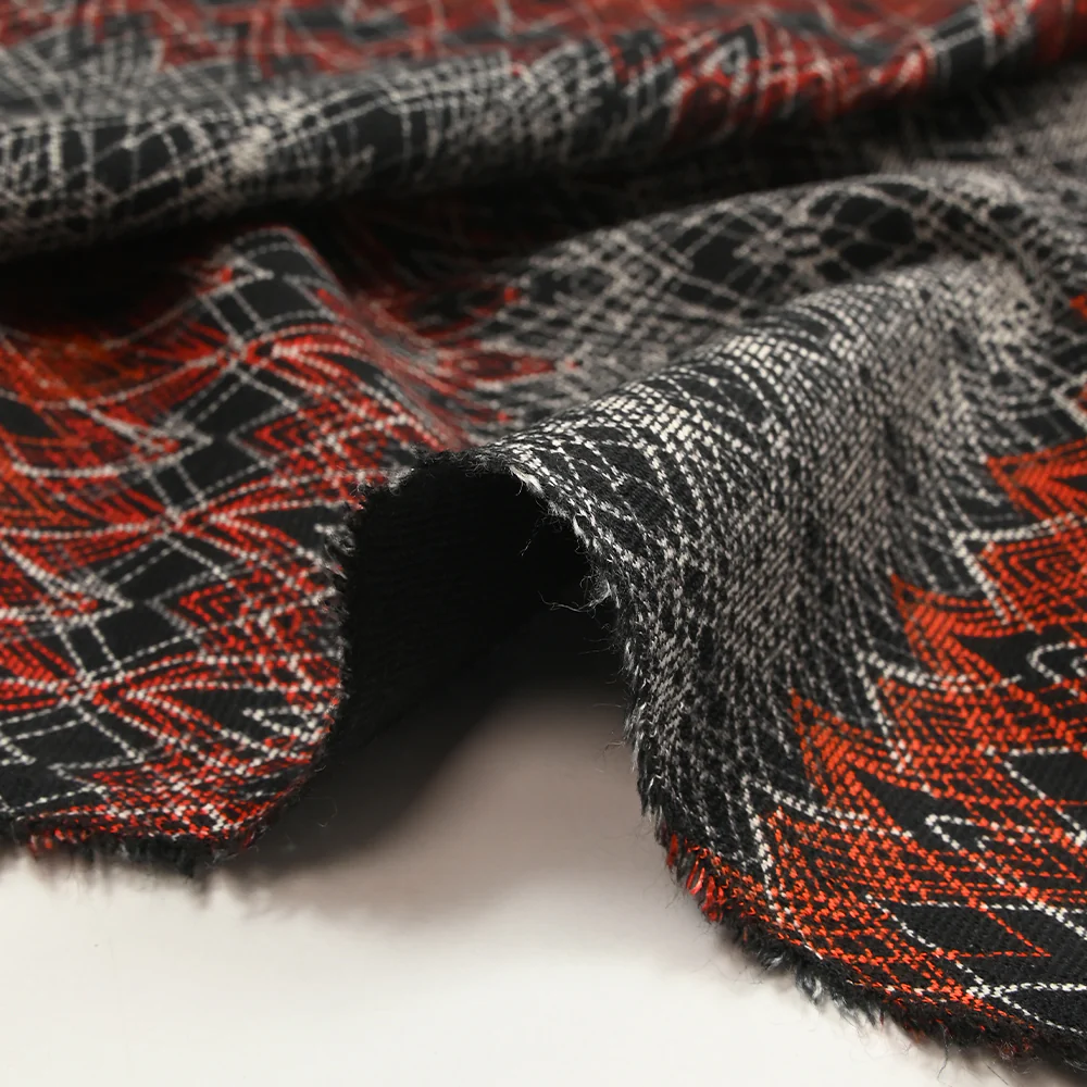 Maille Milano polyviscose vibration volcanique fond noir - Image 6