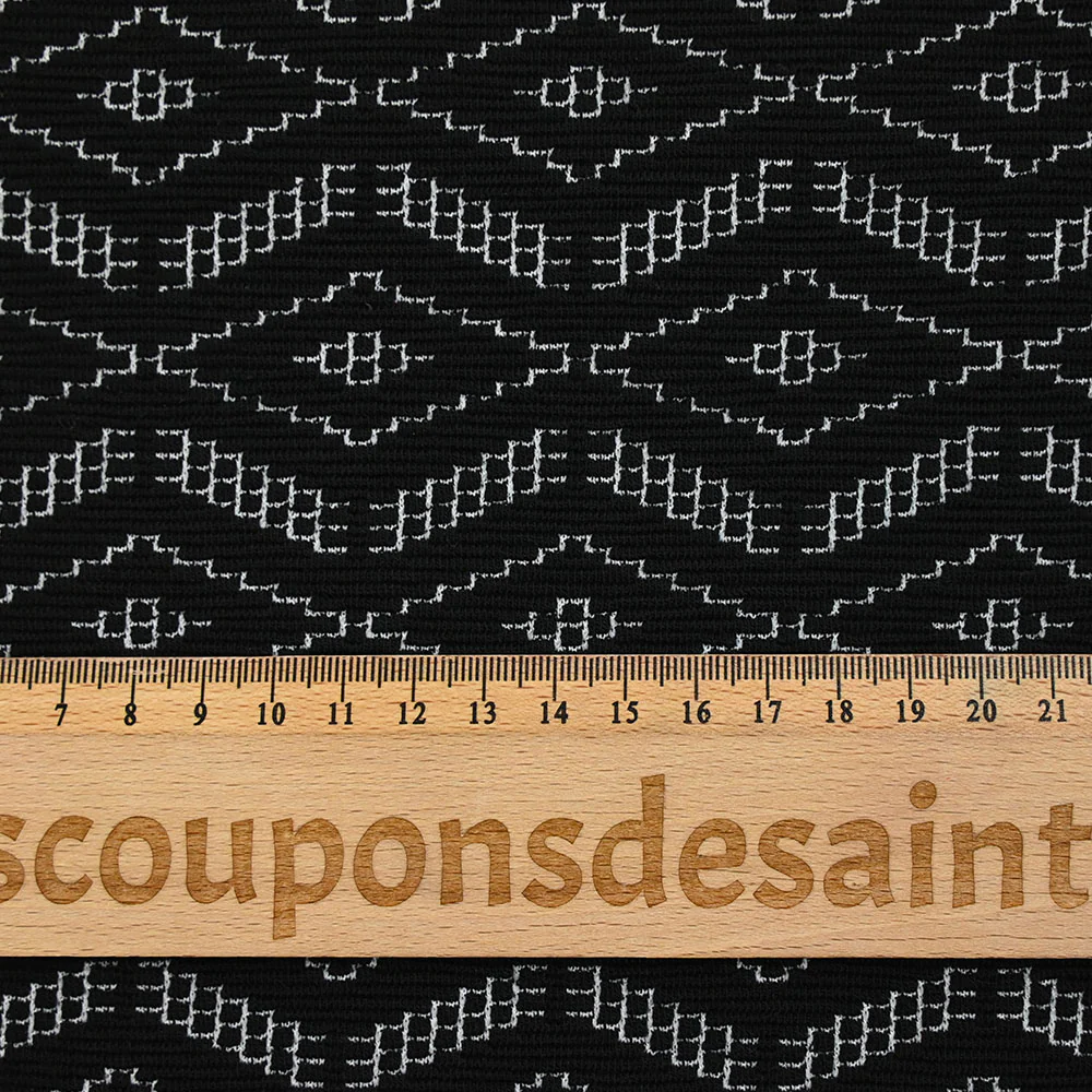 Maille polyester graphique blanche et noire - Image 3