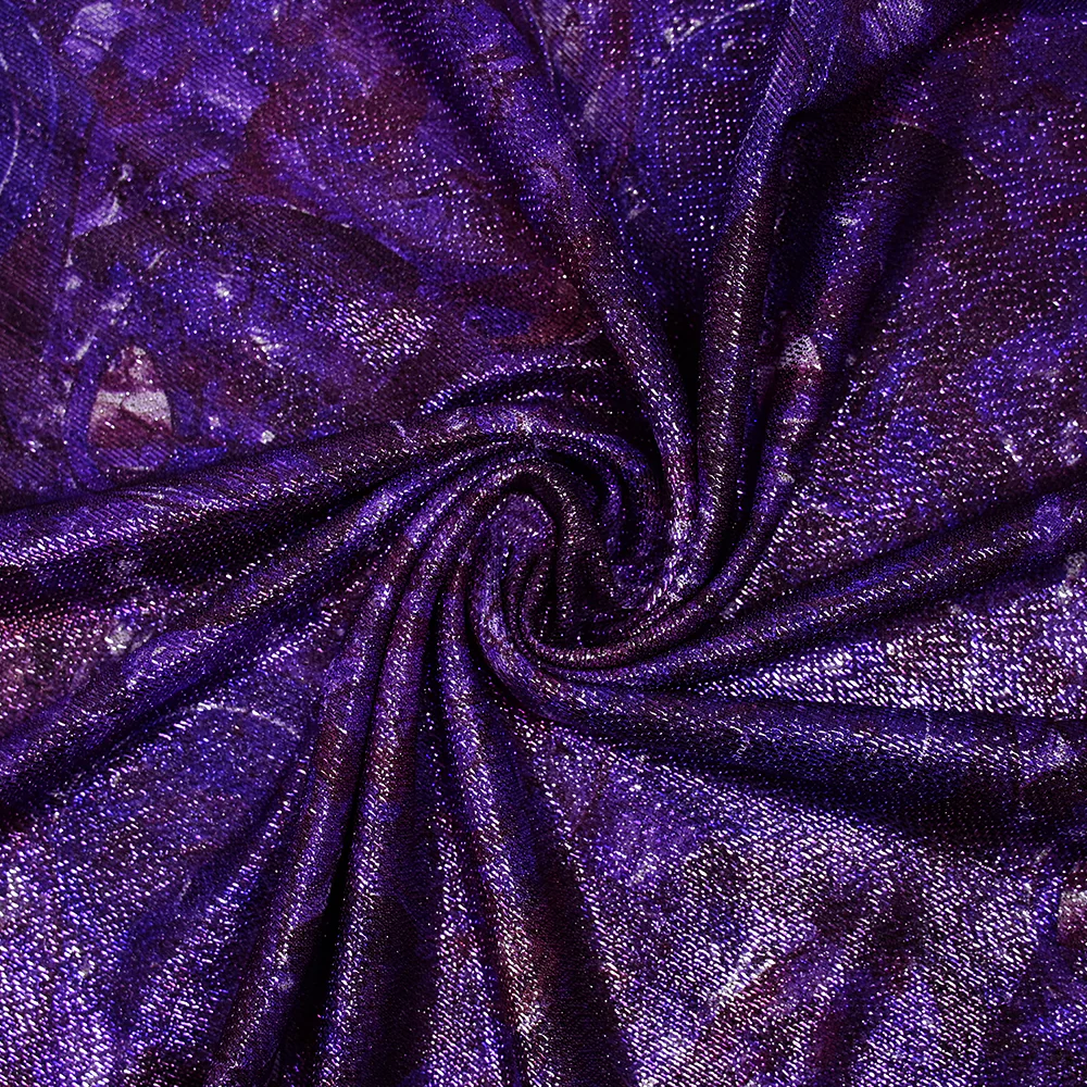 Maille polyester lamée psychédélique fond violet - Image 2