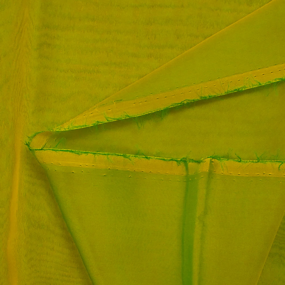 Mousseline 100% soie unie jaune olive changeant vert - Image 4