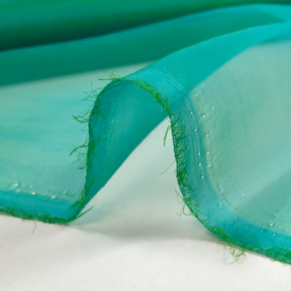 Mousseline 100% soie unie turquoise changeant vert - Image 5