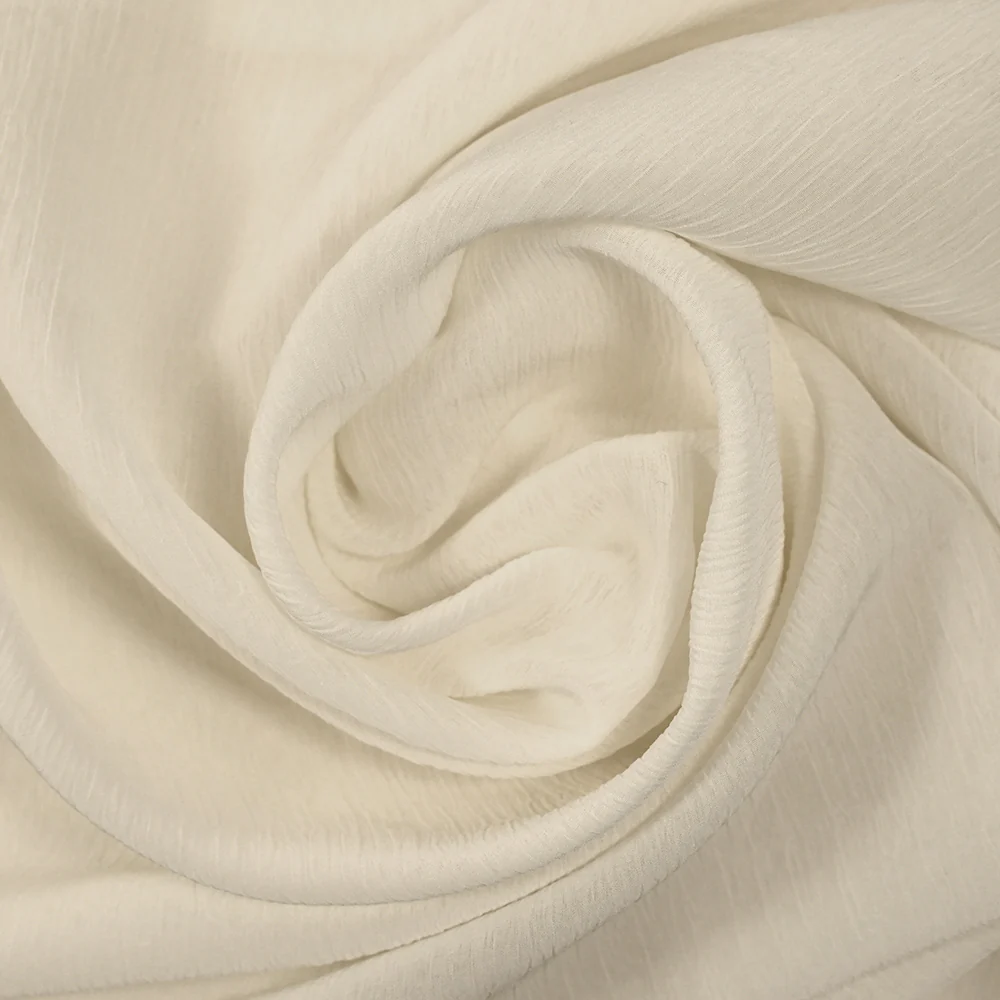 Mousseline crinkle soie et viscose blanc cassé - Image 2