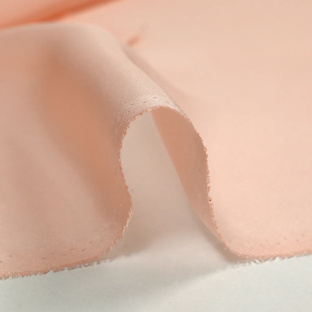 Mousseline de 100% soie unie rose pêche - Image 4