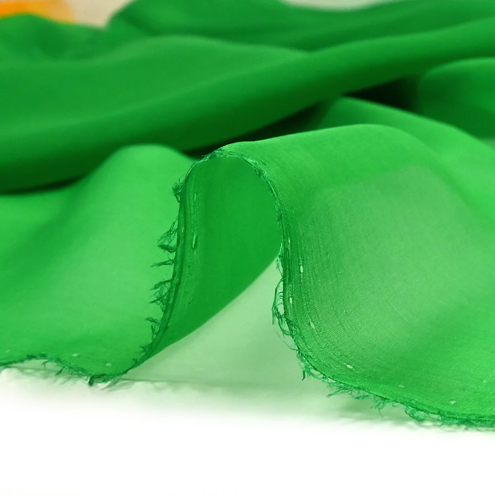 Mousseline de 100% soie vert gazon - Image 4