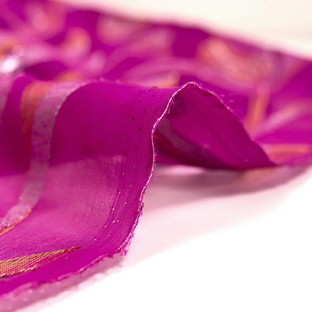 Mousseline de Soie dévorée Tlija or et argent fond fuchsia - Image 6