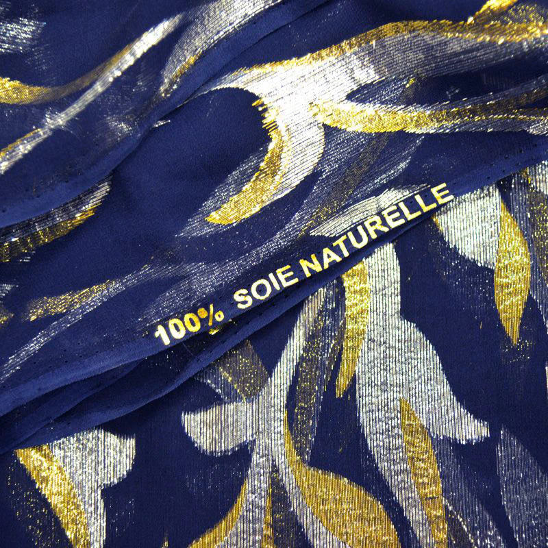 Mousseline de Soie dévorée Tlija or et argent fond marine - Image 4