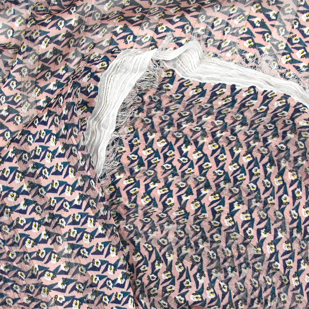 Mousseline imprimée bande satin oeil bleu fond vieux rose - Image 4